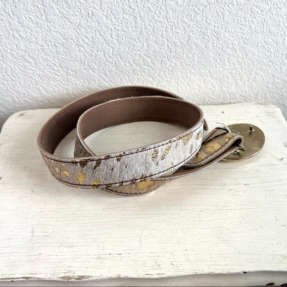 Erin Knight Designs Gold Buckle and Hide Belt - Picture 2 of 13
